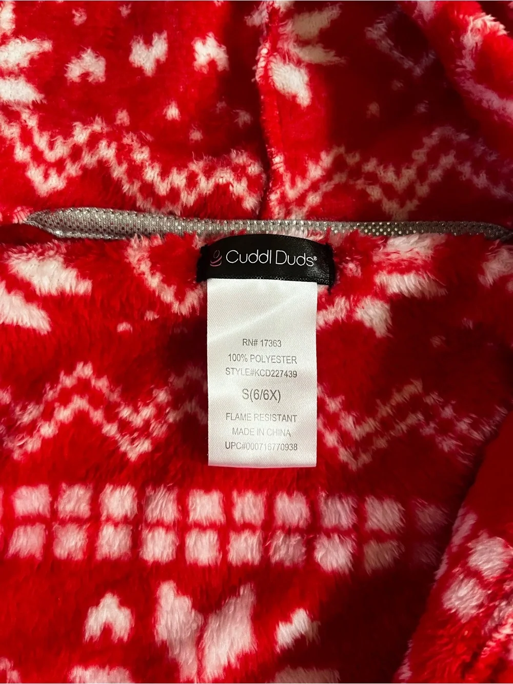 Cuddl Duds Red and White Hooded Kids Fleece Robe with Snowflake Print